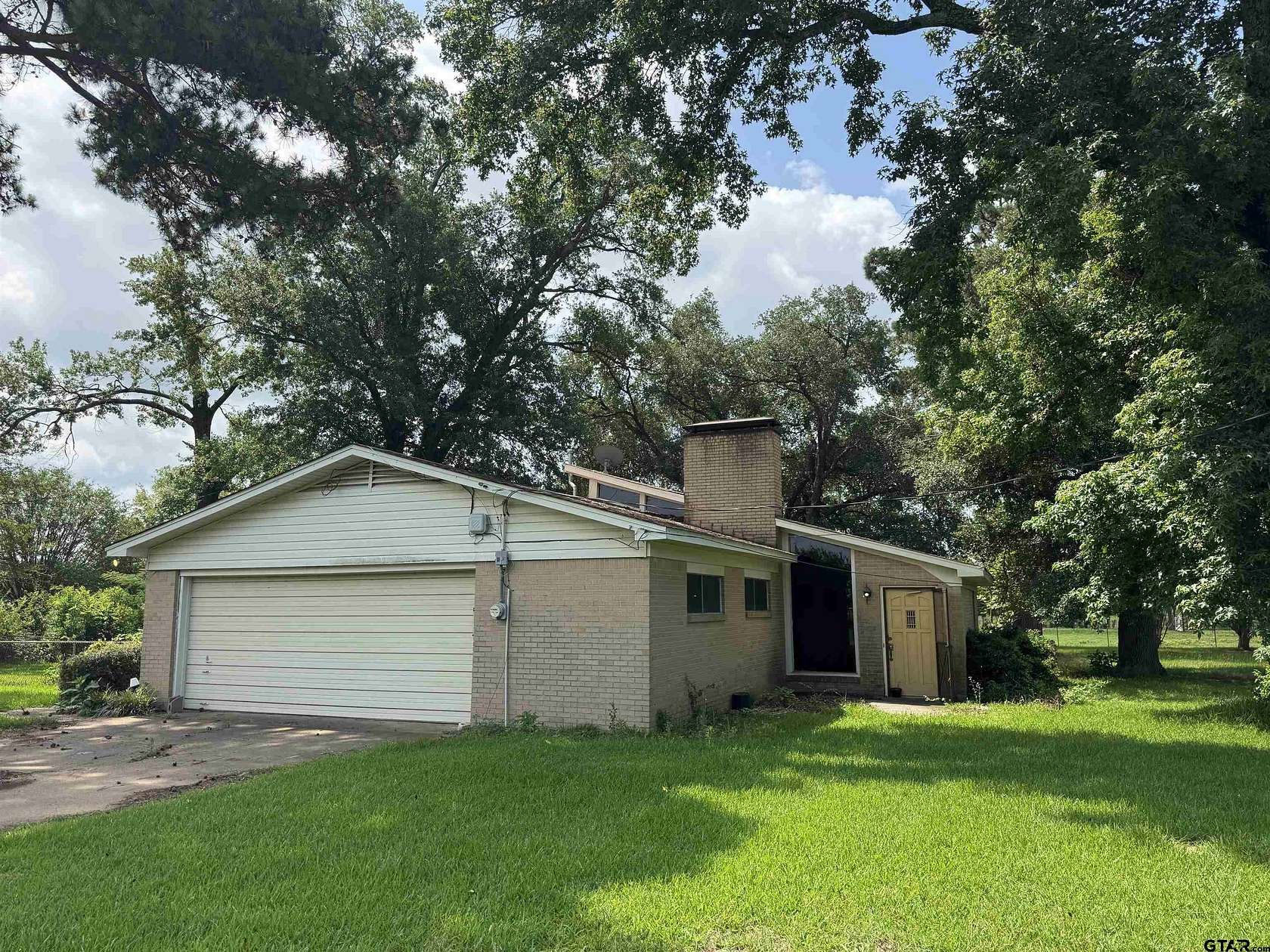 2.24 Acres of Land with Home for Sale in Tyler, Texas