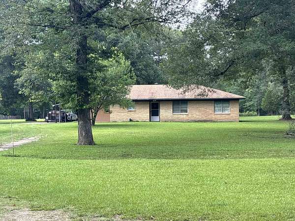 4 Acres of Improved Residential Land for Sale in Warren, Texas