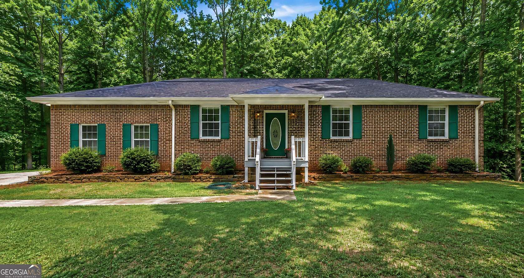 15 Acres of Land with Home for Sale in Madison, Georgia