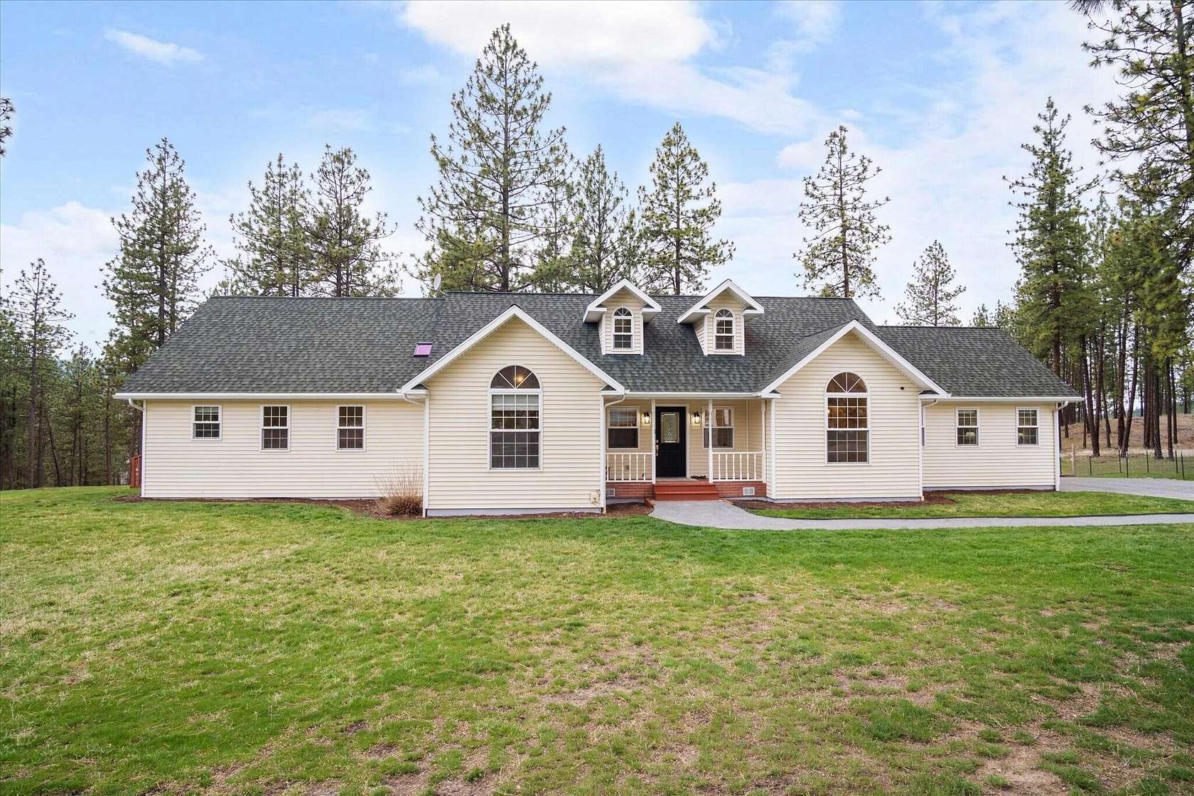 10 Acres of Recreational Land with Home for Sale in Colville, Washington
