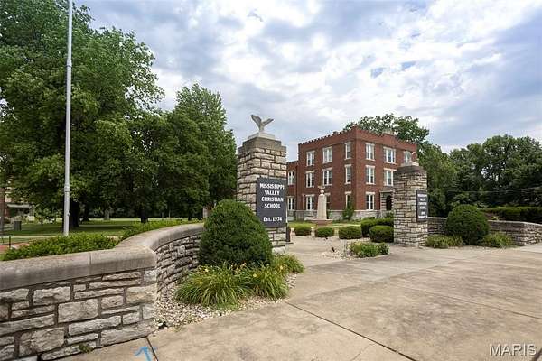 39.3 Acres of Mixed-Use Land for Sale in Alton, Illinois
