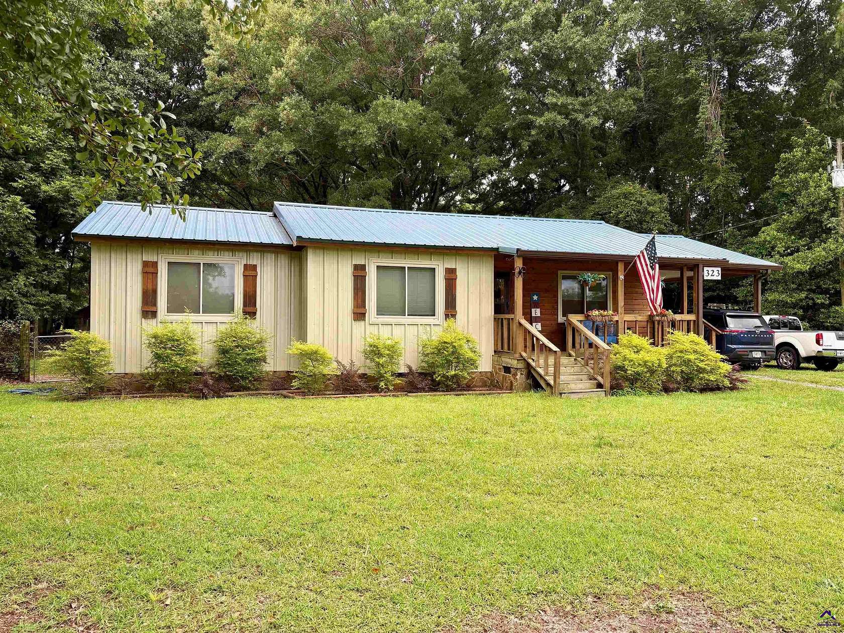 2.12 Acres of Land with Home for Sale in Byron, Georgia