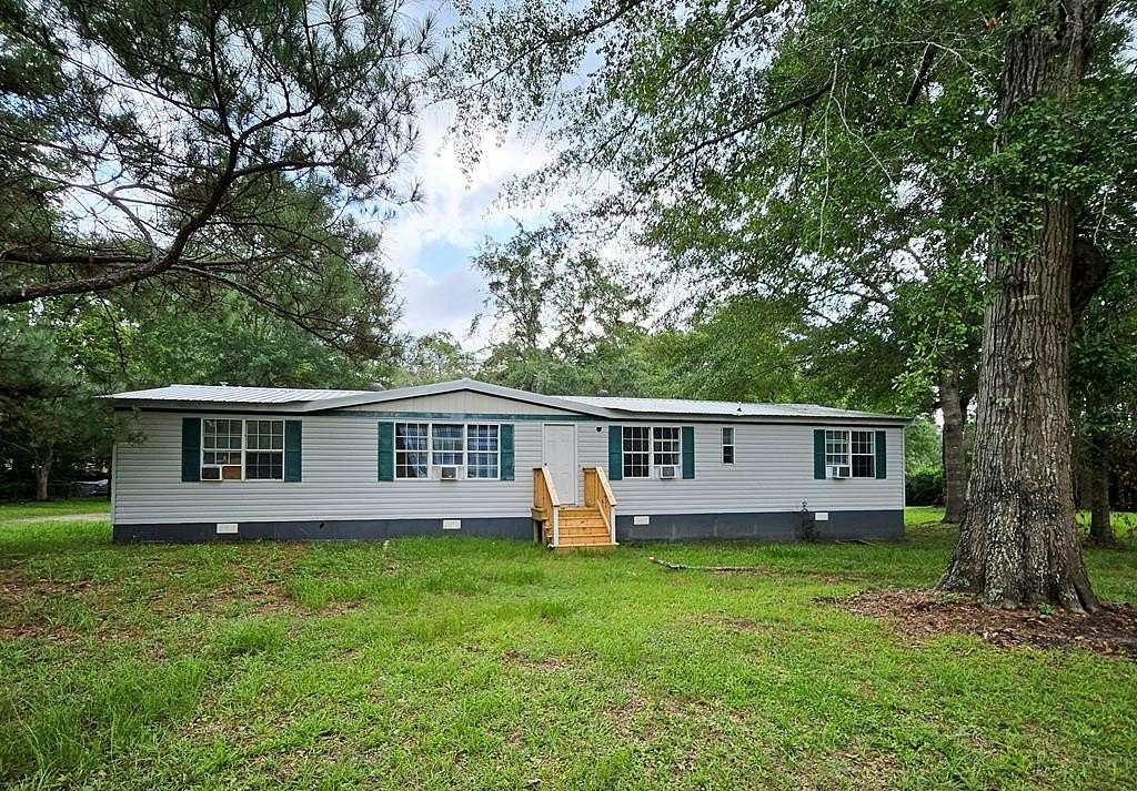 3.47 Acres of Land with Home for Sale in Thomasville, Georgia