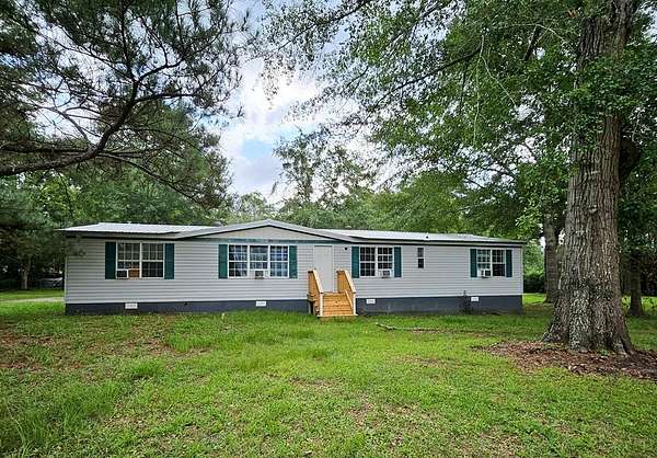 3.47 Acres of Land with Home for Sale in Thomasville, Georgia