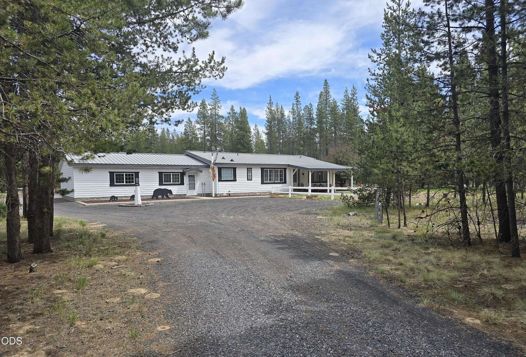 3.49 Acres of Land with Home for Sale in La Pine, Oregon