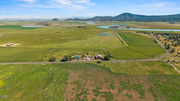 656 Acres of Agricultural Land with Home for Sale in Klamath Falls, Oregon