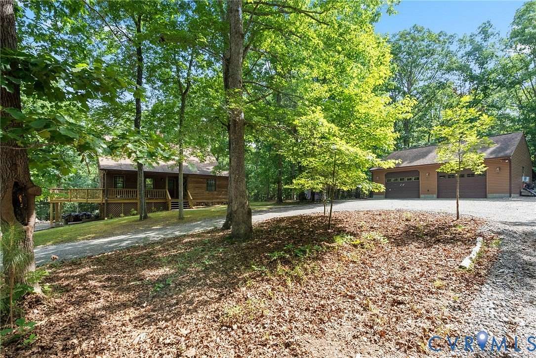 4 Acres of Land with Home for Sale in Mechanicsville, Virginia