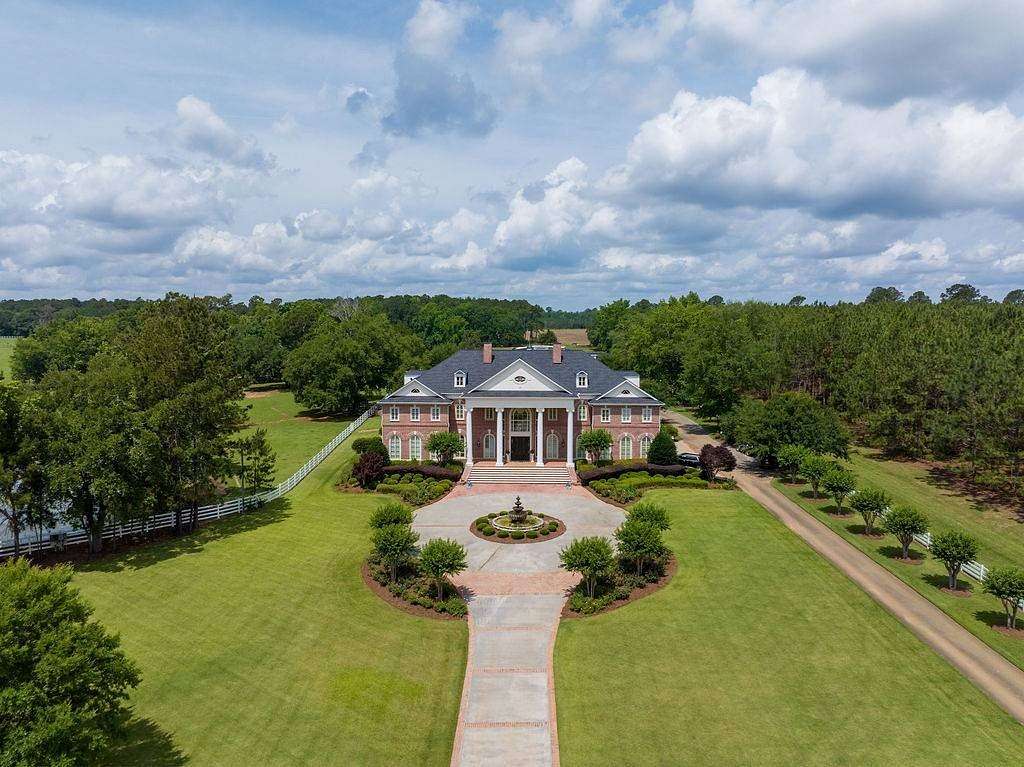 56.7 Acres of Land with Home for Sale in Boston, Georgia