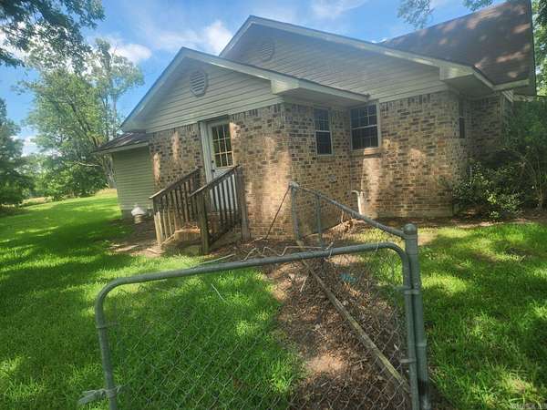 20 Acres of Land with Home for Sale in Junction City, Arkansas