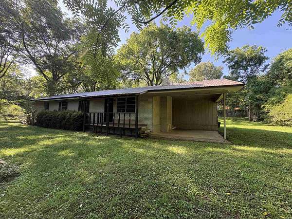 4 Acres of Land with Home for Sale in Bradford, Arkansas