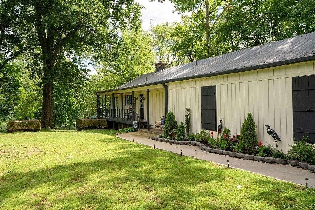 1.5 Acres of Land with Home for Sale in Pangburn, Arkansas