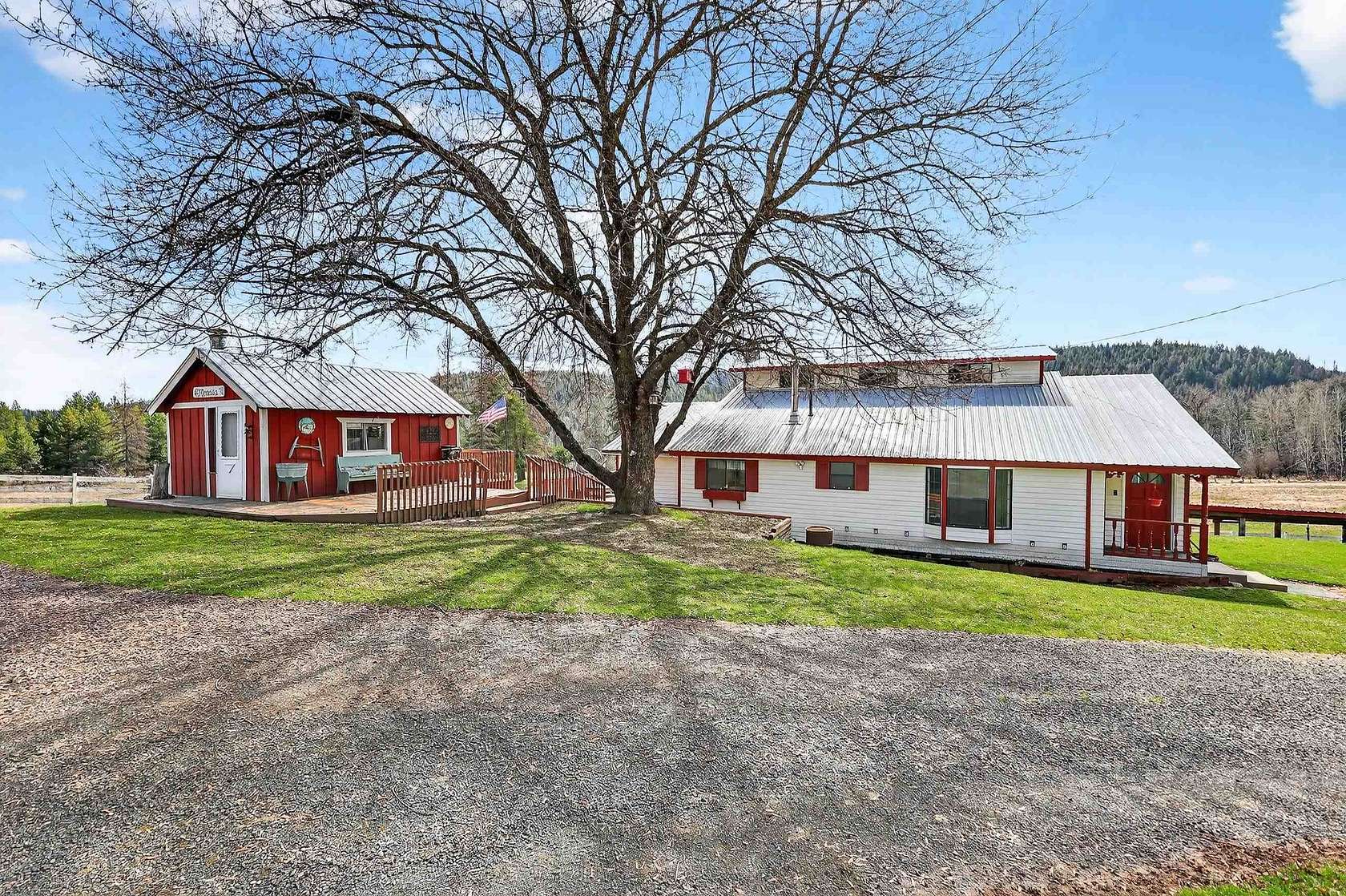 15 Acres of Land with Home for Sale in Newport, Washington