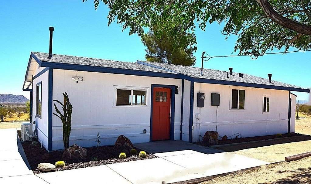 2.5 Acres of Land with Home for Sale in Landers, California