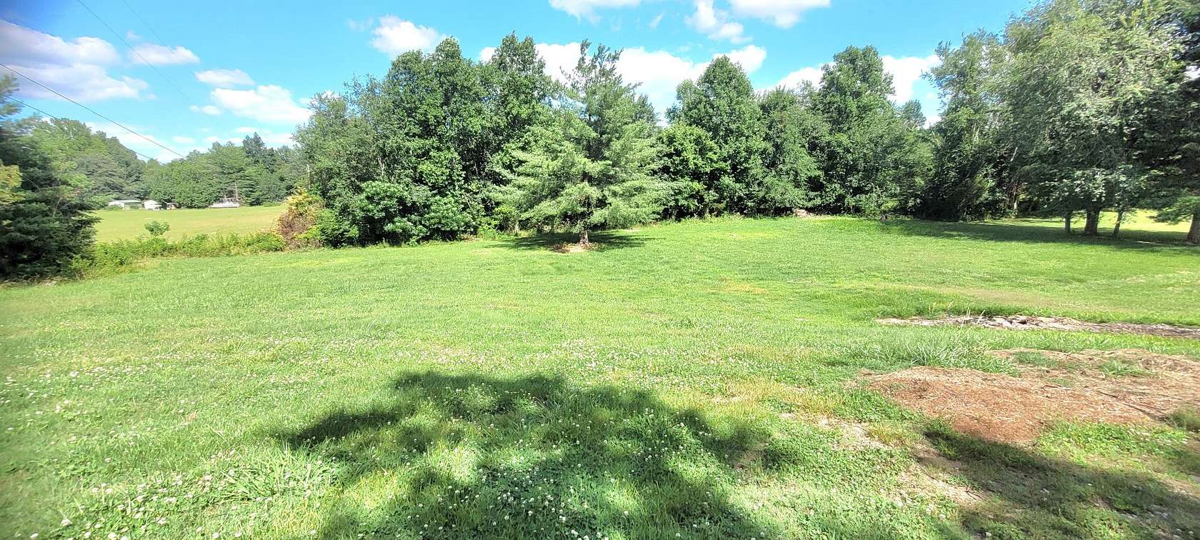 5.1 Acres of Land with Home for Sale in Greenbrier, Tennessee