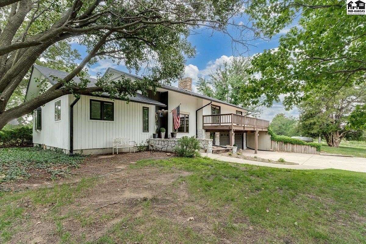 7.46 Acres of Land with Home for Sale in Hutchinson, Kansas