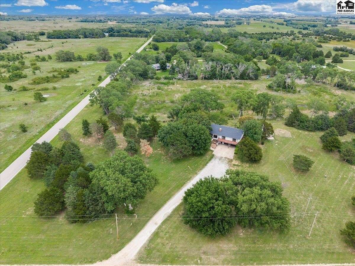 7.46 Acres of Land with Home for Sale in Hutchinson, Kansas