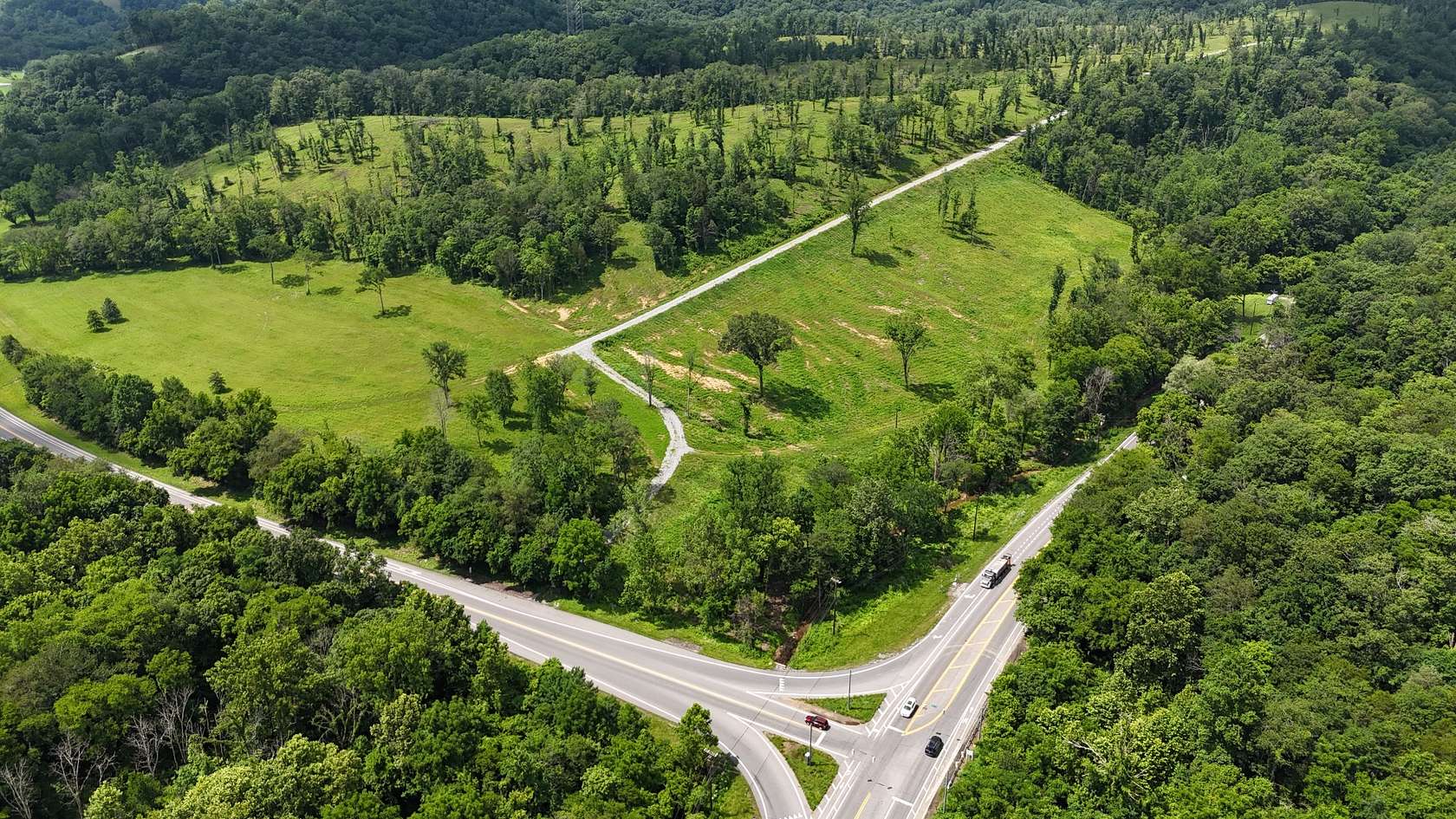 325 Acres of Land for Sale in Franklin, Tennessee