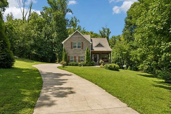1.6 Acres of Land with Home for Sale in Columbia, Tennessee