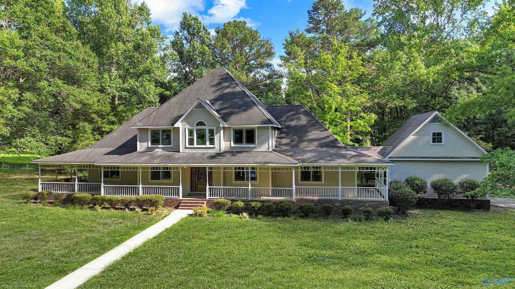 7.8 Acres of Land with Home for Sale in Hartselle, Alabama