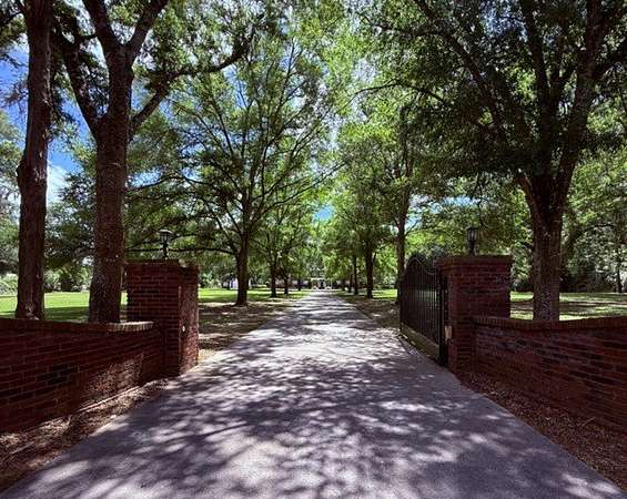 4.48 Acres of Land with Home for Sale in Ocala, Florida