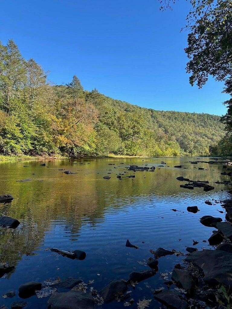1 Acre of Residential Land for Sale in Lewisburg, West Virginia