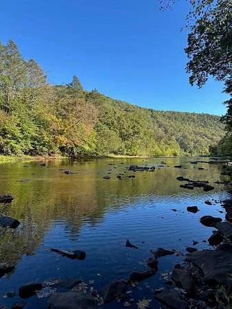 1 Acre of Residential Land for Sale in Lewisburg, West Virginia