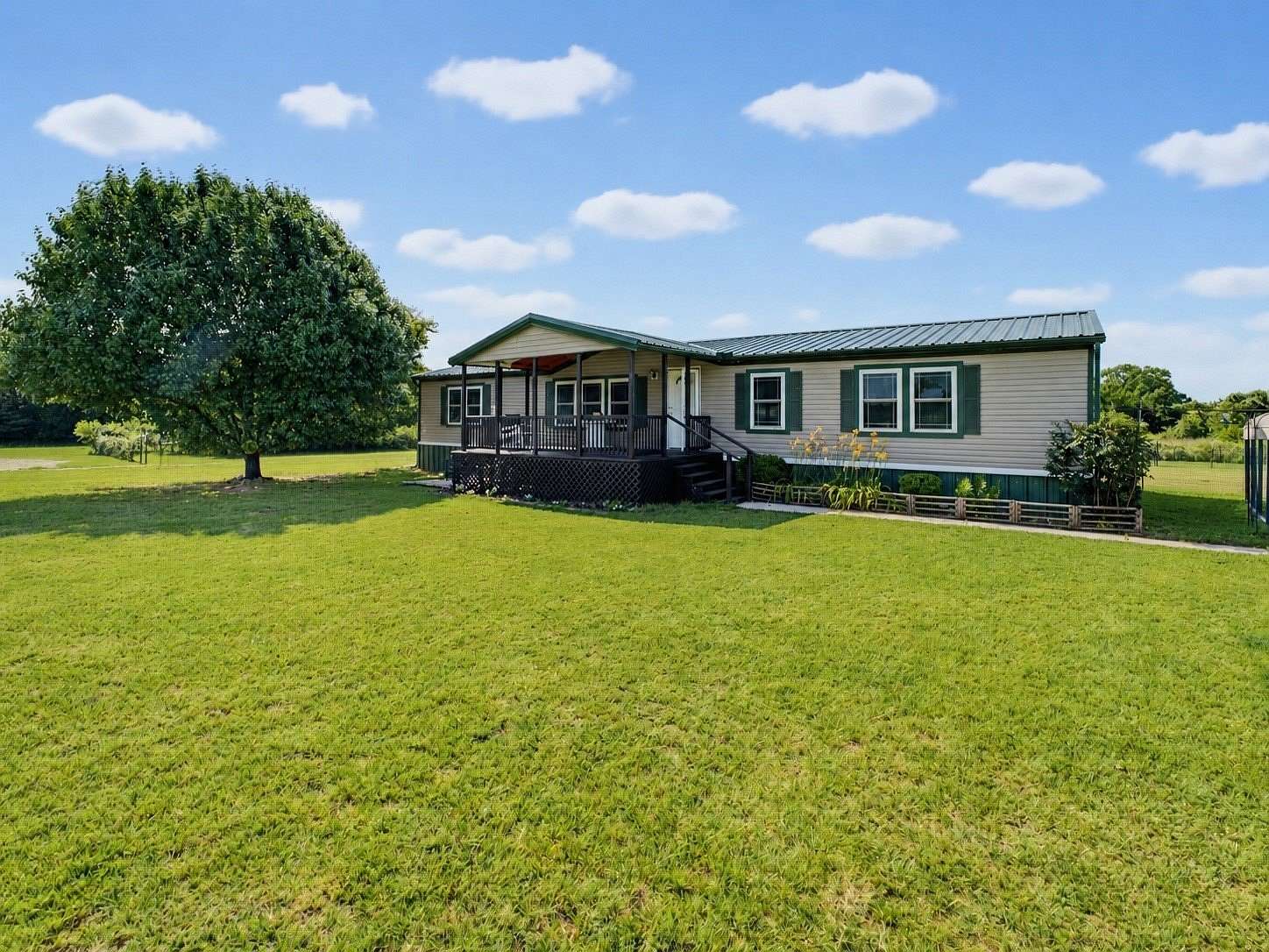2.14 Acres of Land with Home for Sale in Bridgeport, Texas