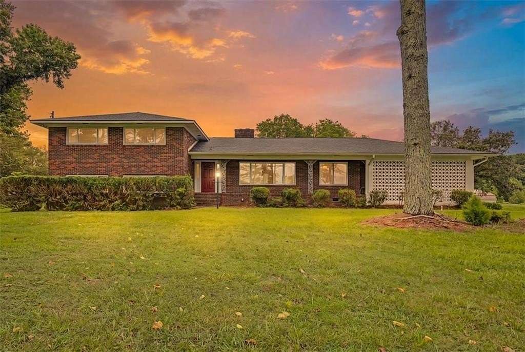 4 Acres of Land with Home for Sale in Cedartown, Georgia