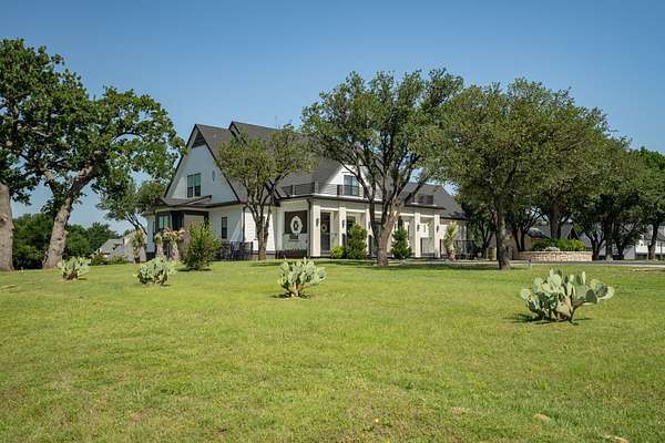 2.4 Acres of Land with Home for Lease in Copper Canyon, Texas