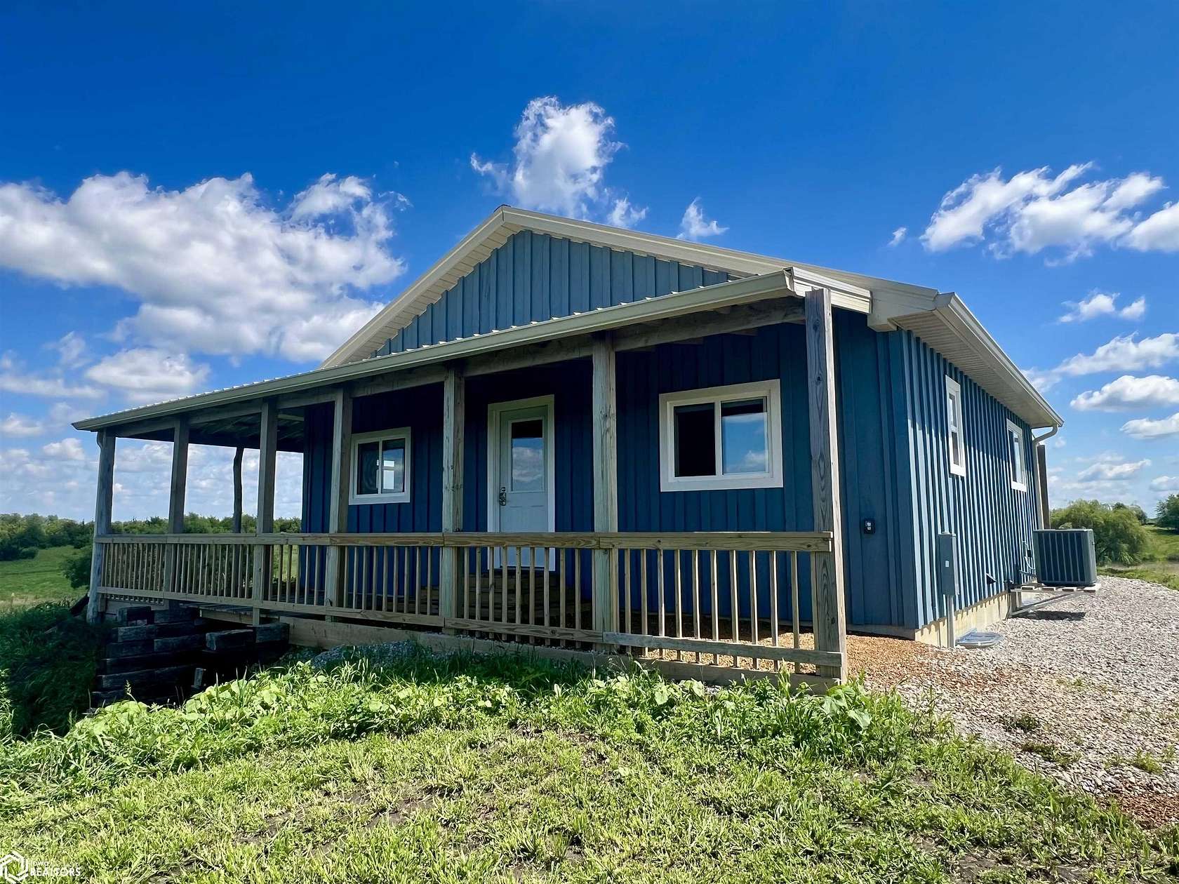 7.4 Acres of Land with Home for Sale in Fairfield, Iowa