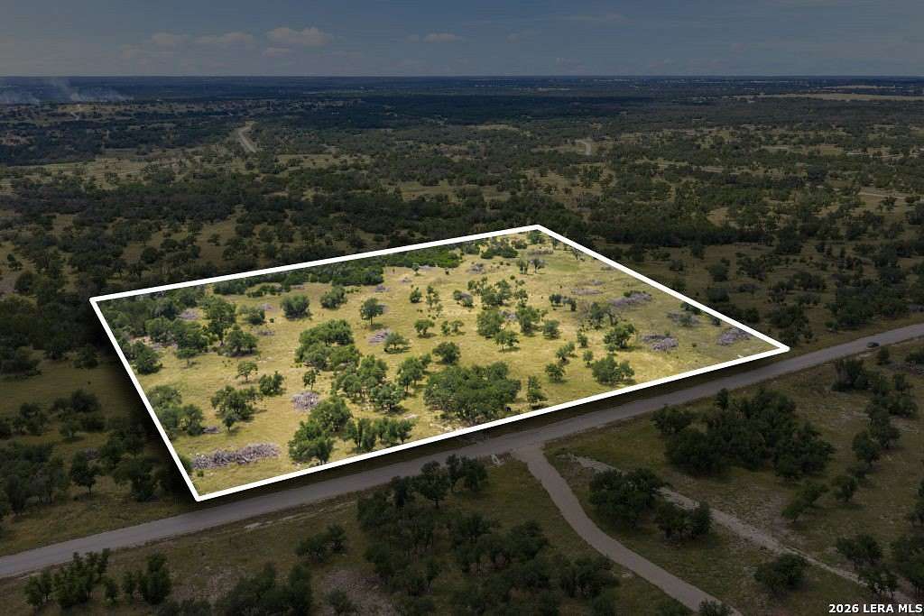 10.1 Acres of Land for Sale in Mountain Home, Texas