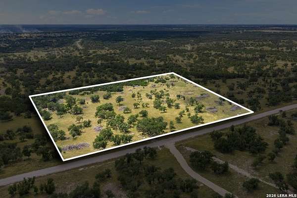 10.1 Acres of Land for Sale in Mountain Home, Texas