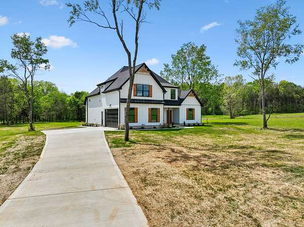 6.6 Acres of Land with Home for Sale in Lebanon, Tennessee