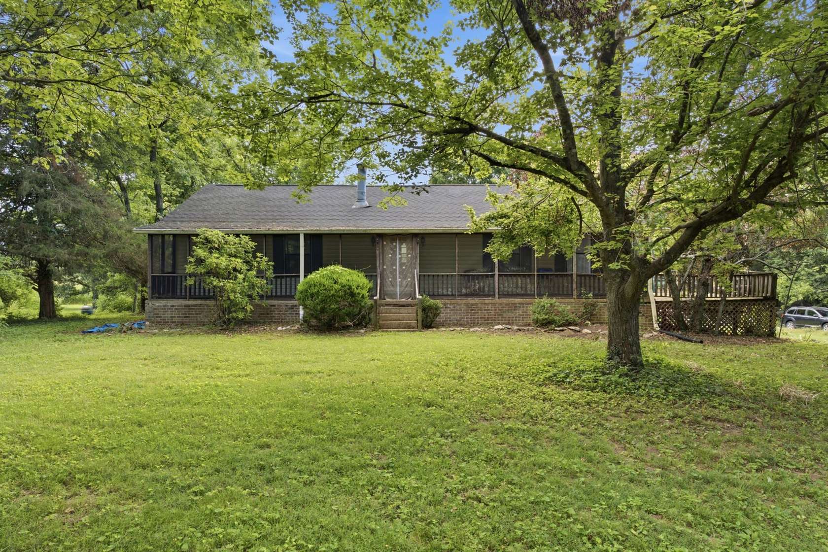 6.2 Acres of Land with Home for Auction in Bethpage, Tennessee