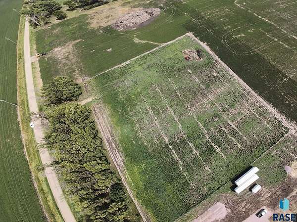 5 Acres of Residential Land for Sale in Worthing, South Dakota