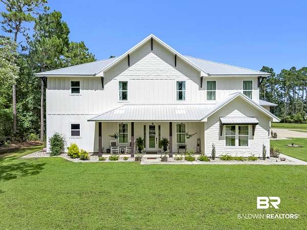 19 Acres of Recreational Land with Home for Sale in Elberta, Alabama