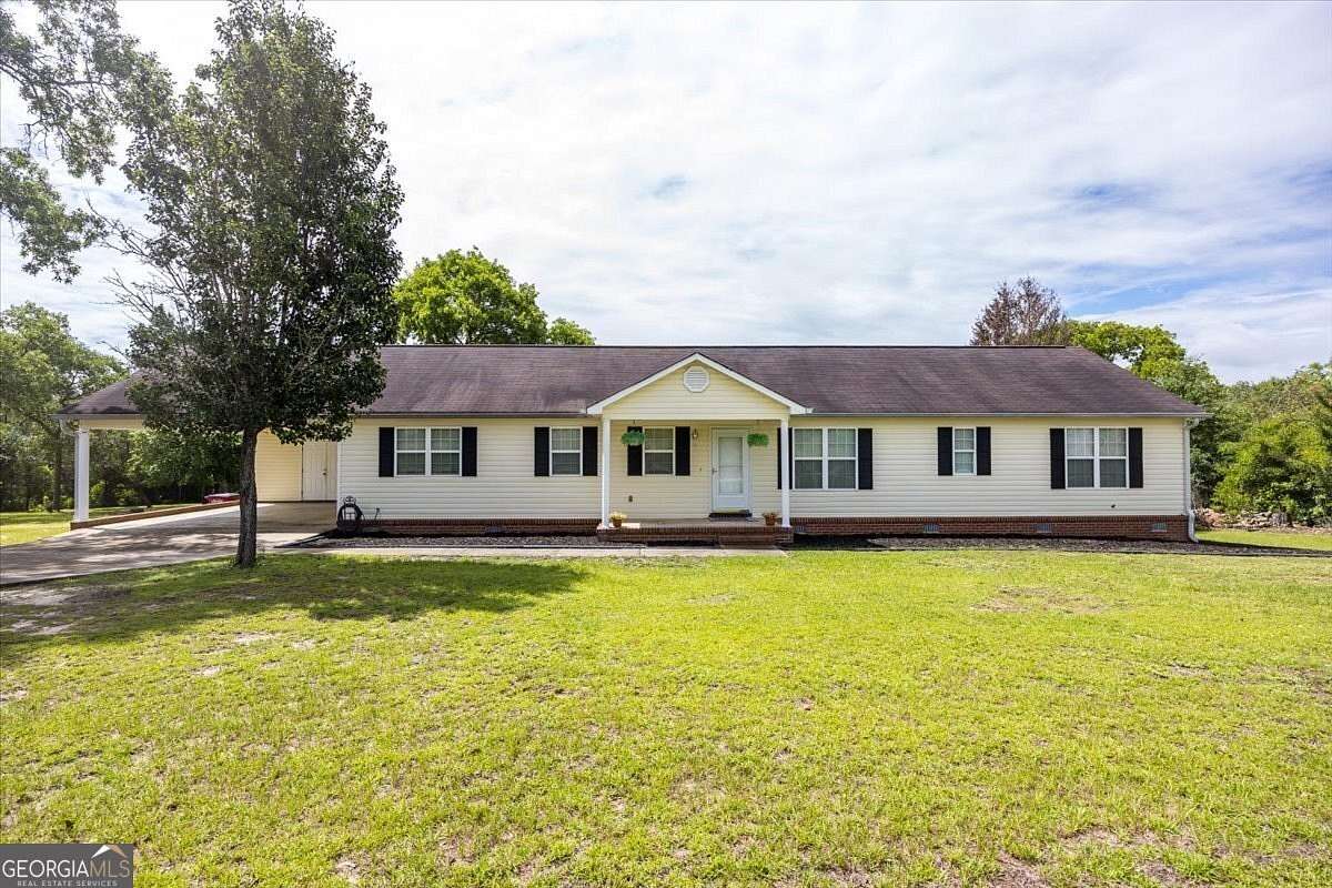 1.7 Acres of Land with Home for Sale in Lizella, Georgia