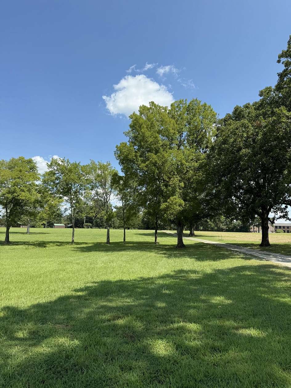 2 Acres of Residential Land for Sale in Tupelo, Mississippi