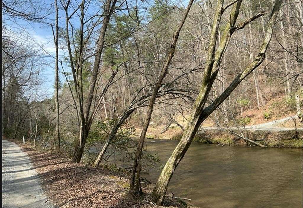 1 Acre of Residential Land for Sale in Ellijay, Georgia