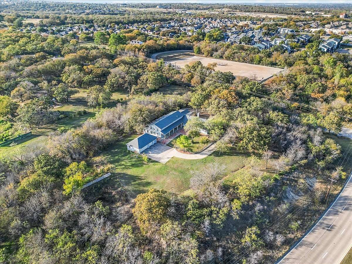 2.23 Acres of Land with Home for Sale in Fort Worth, Texas
