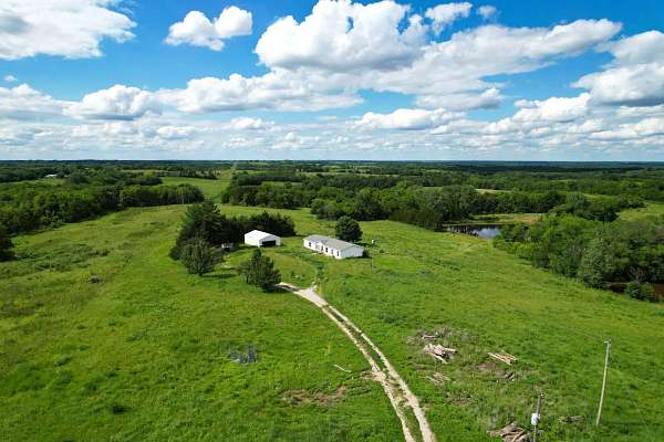 40 Acres of Land with Home for Sale in King City, Missouri