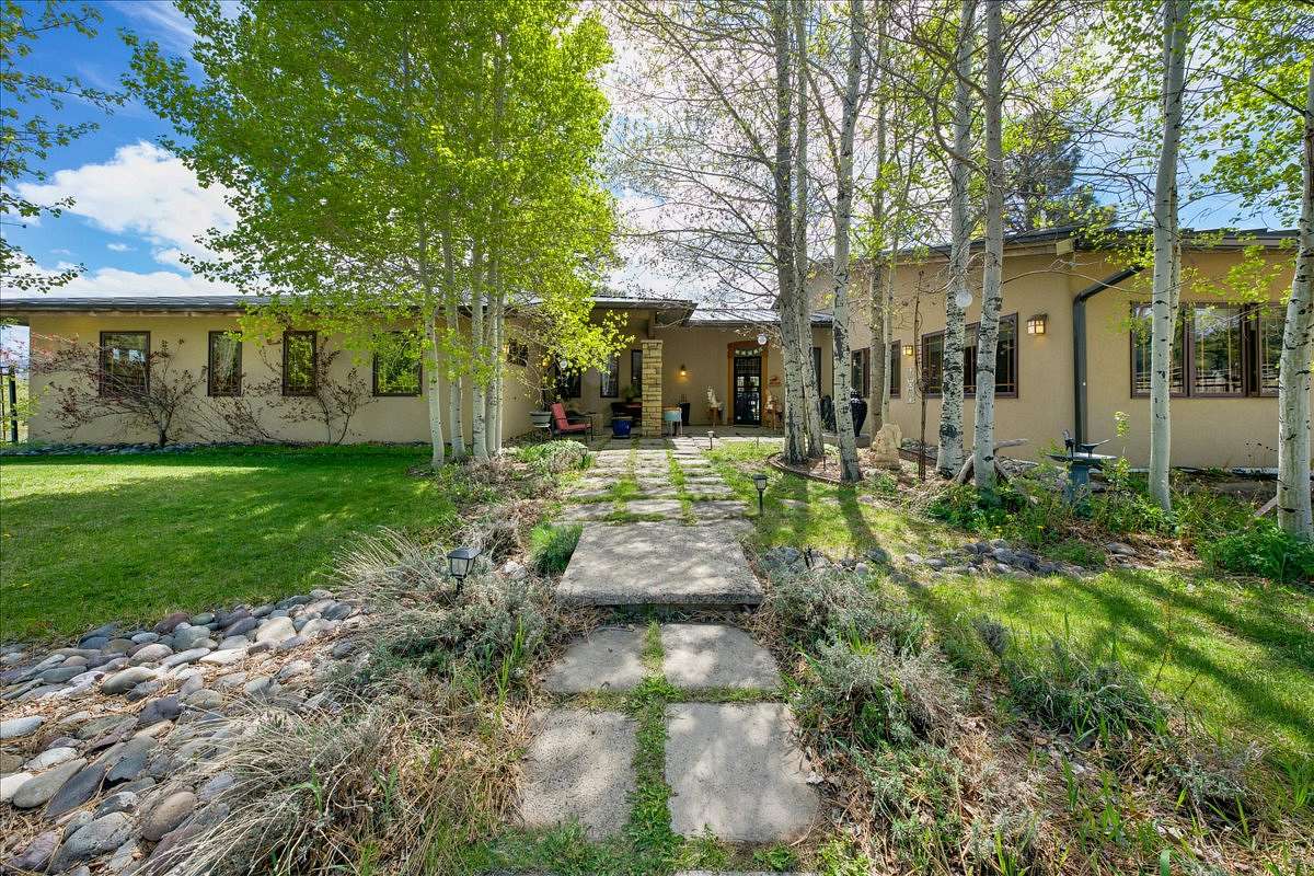35 Acres of Land with Home for Sale in Montrose, Colorado
