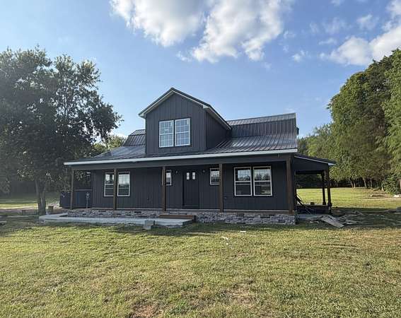 7.22 Acres of Land with Home for Sale in Watertown, Tennessee