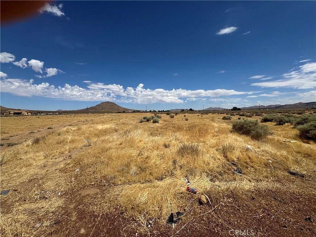6 Acres of Residential Land for Sale in Apple Valley, California