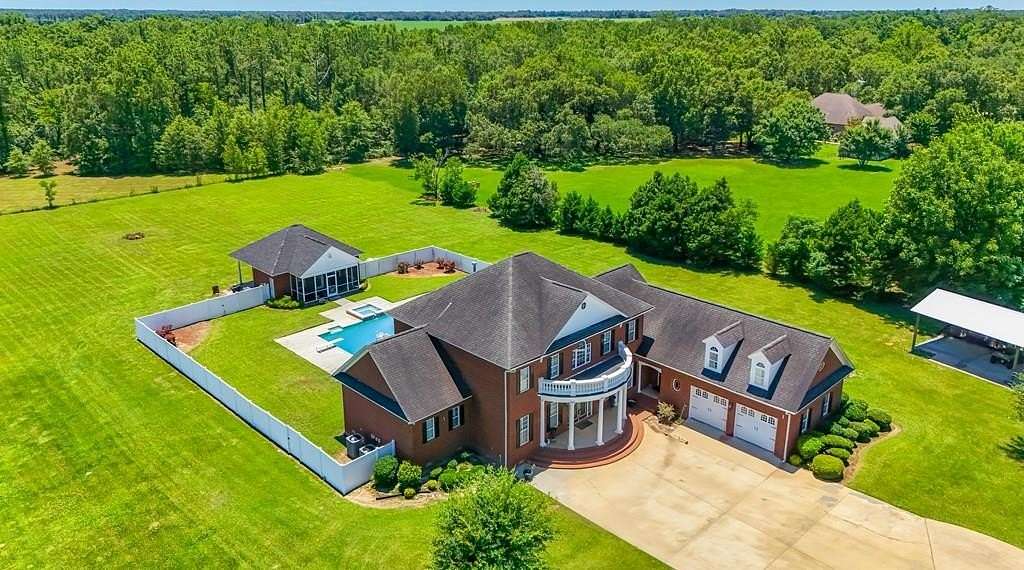 3 Acres of Land with Home for Sale in Donalsonville, Georgia
