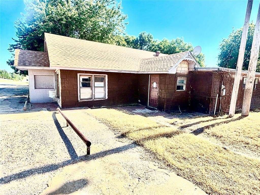4 Acres of Mixed-Use Land for Sale in Chickasha, Oklahoma