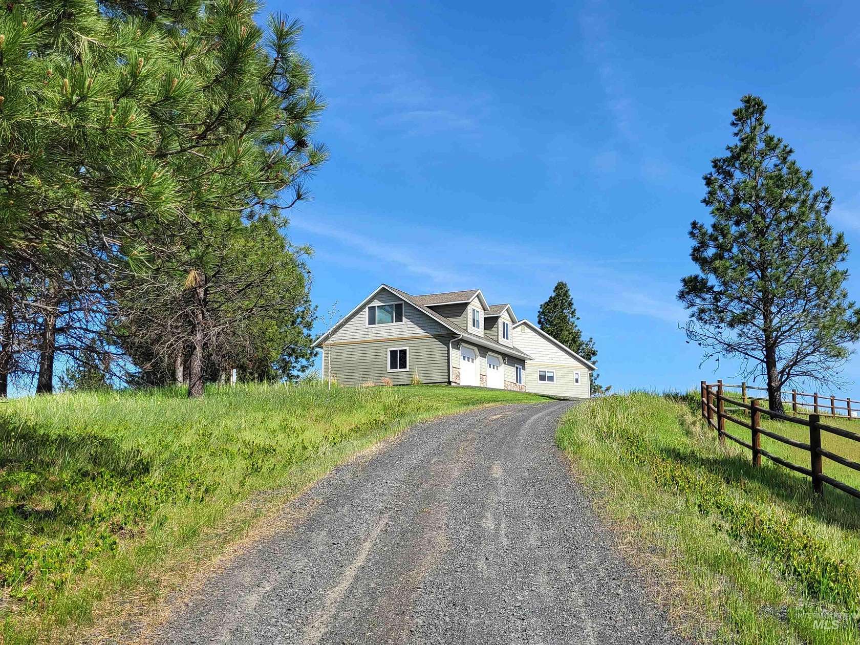 12.5 Acres of Land with Home for Sale in Moscow, Idaho