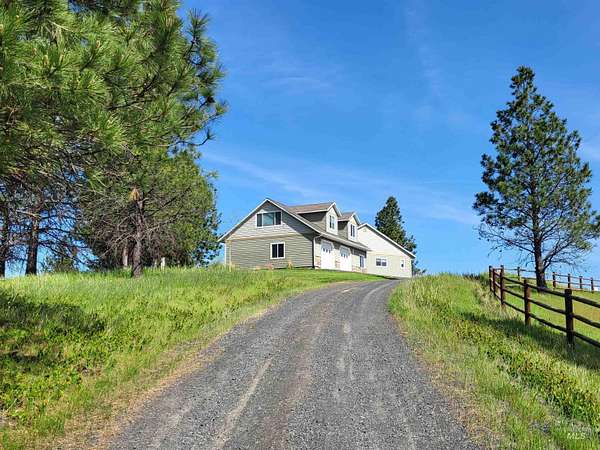 12.5 Acres of Land with Home for Sale in Moscow, Idaho
