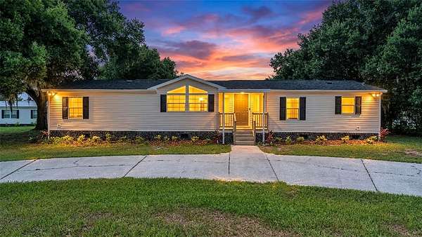 3.27 Acres of Land with Home for Sale in Bartow, Florida