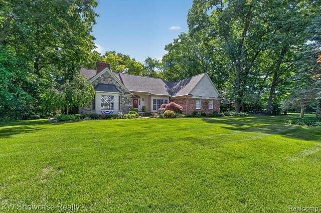 1.85 Acres of Land with Home for Sale in Green Oak Township, Michigan